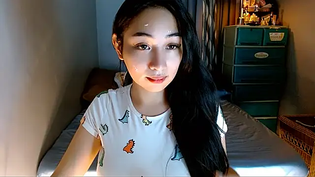 Snapshot of SweetLilly_18 chatting on 01-14-26, 02:39 SweetLilly 18 online show from 01-14-26, 02:39