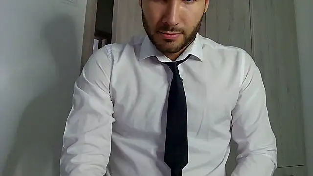 Justynn1 online show from 02-04-25, 06:14