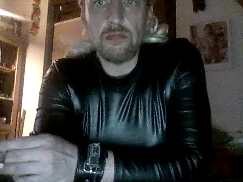 Snapshot of Genius1606 chatting on 09-09-25, 12:21 Genius1606 online show from 09-09-25, 12:21