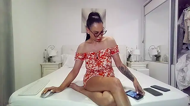 alisonya1 online show from 05-28-26, 03:26