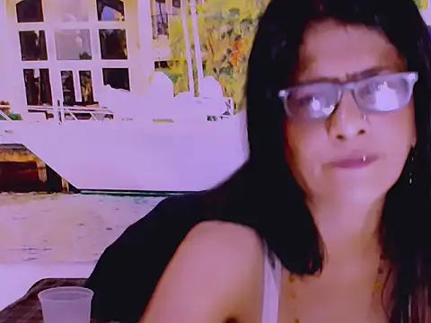 Snapshot of IndianAllure chatting on 02-10-25, 11:57 IndianAllure online show from 02-10-25, 11:57