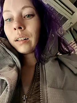 Frost foxy online show from 12-22-24, 06:39