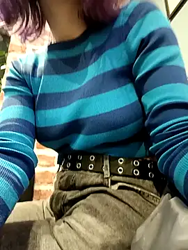 Frost foxy online show from 12-28-24, 05:23