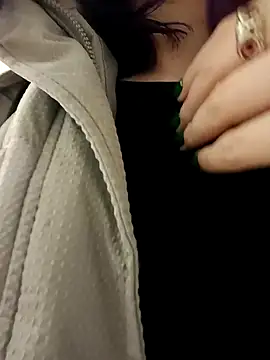 Frost foxy online show from 12-30-24, 08:21