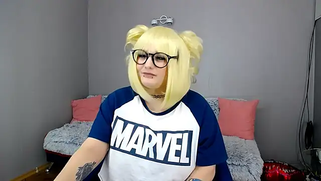 Estheri online show from 02-20-25, 10:59