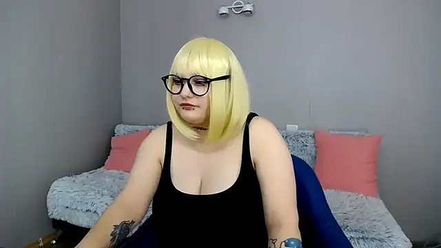 Estheri online show from 03-14-25, 07:59