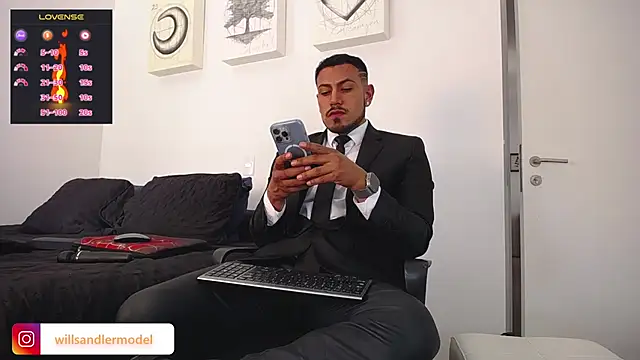 Snapshot of WillSandler chatting on 02-20-26, 07:36 WillSandler online show from 02-20-26, 07:36