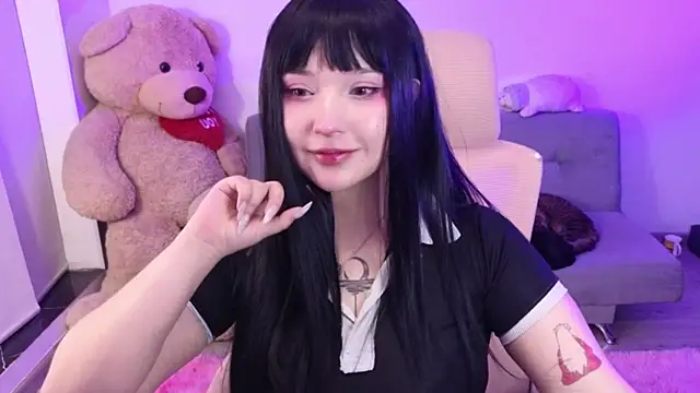 Snapshot of KuroChan420 chatting on 05-15-26, 02:07 KuroChan420 online show from 05-15-26, 02:07