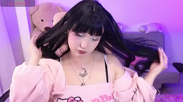 Snapshot of KuroChan420 chatting on 05-20-26, 03:02 KuroChan420 online show from 05-20-26, 03:02