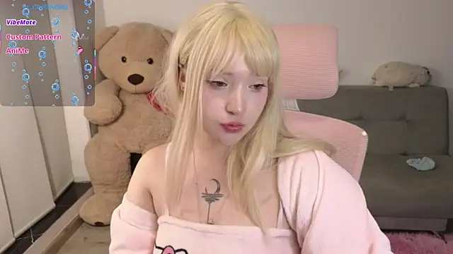 Snapshot of KuroChan420 chatting on 06-04-26, 04:18 KuroChan420 online show from 06-04-26, 04:18