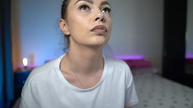 TiffanyPierce online show from 04-06-26, 08:10