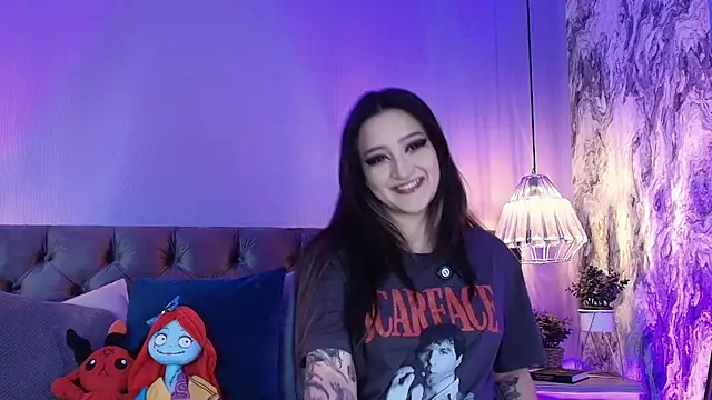 Charlotte Germanotta  online show from 05-01-26, 08:35