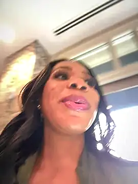 Belle    online show from 10-12-25, 02:38