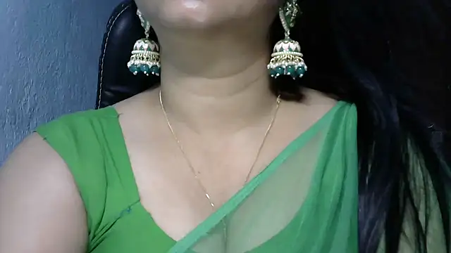 Snapshot of YourModhu chatting on 05-12-26, 05:43 YourModhu online show from 05-12-26, 05:43