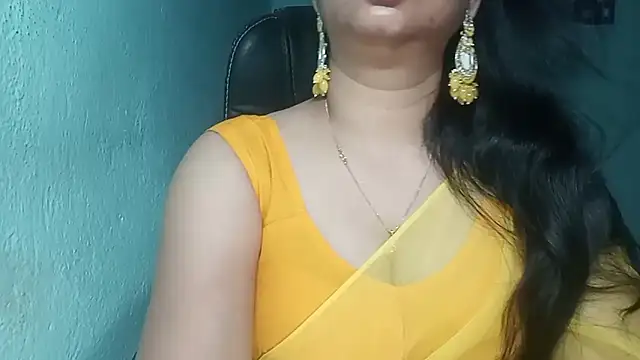 Snapshot of YourModhu chatting on 05-21-26, 05:31 YourModhu online show from 05-21-26, 05:31