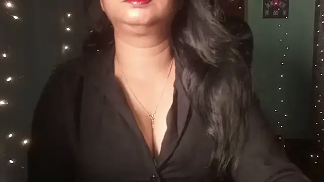 Snapshot of YourModhu chatting on 06-28-26, 05:52 YourModhu online show from 06-28-26, 05:52