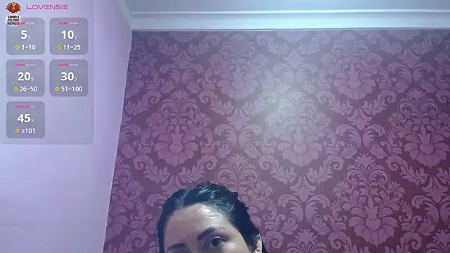 Snapshot of juliana_diaz chatting on 06-16-26, 11:24 juliana diaz online show from 06-16-26, 11:24