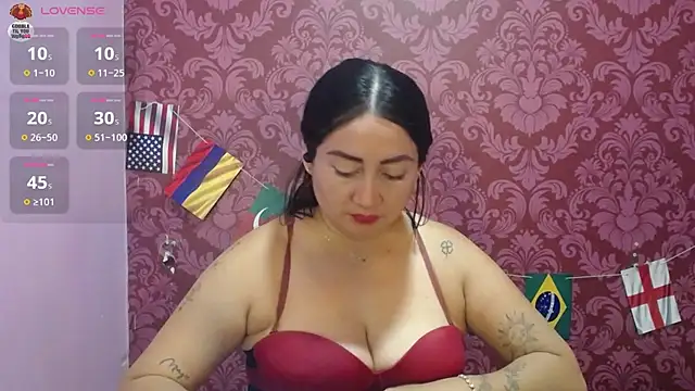 Snapshot of juliana_diaz chatting on 06-27-26, 01:17 juliana diaz online show from 06-27-26, 01:17