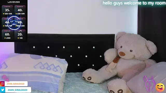 Snapshot of kamii_22 chatting on 07-04-26, 10:05 kamii 22 online show from 07-04-26, 10:05
