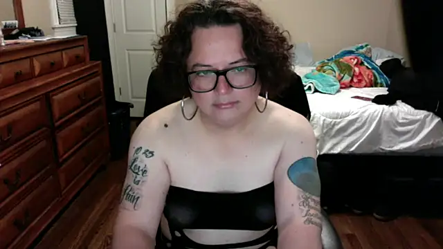 Snapshot of SelenaVianca chatting on 11-27-25, 06:59 SelenaVianca online show from 11-27-25, 06:59