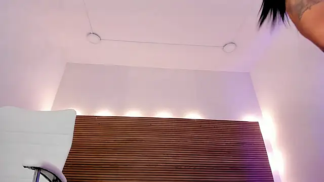 Snapshot of AlondraDiossa03 chatting on 02-12-25, 11:51 AlondraDiossa03 online show from 02-12-25, 11:51