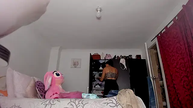 Snapshot of AlondraDiossa03 chatting on 02-22-25, 05:46 AlondraDiossa03 online show from 02-22-25, 05:46