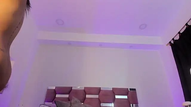 Snapshot of AlondraDiossa03 chatting on 03-20-25, 01:35 AlondraDiossa03 online show from 03-20-25, 01:35