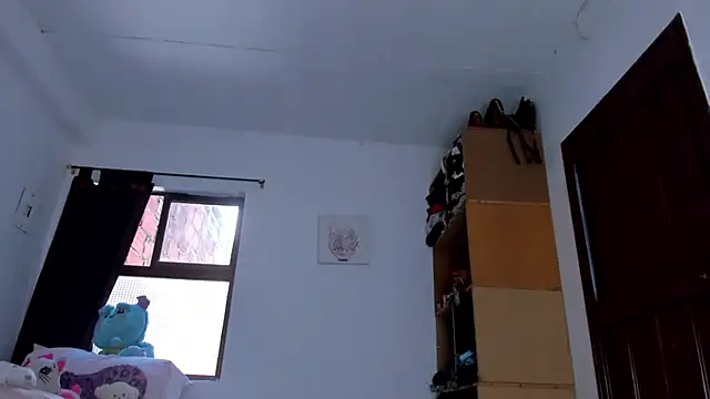 Snapshot of AlondraDiossa03 chatting on 09-23-25, 03:37 AlondraDiossa03 online show from 09-23-25, 03:37