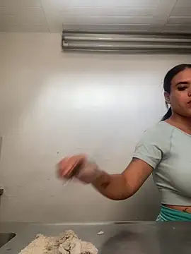 Snapshot of AlondraDiossa03 chatting on 11-21-25, 03:22 AlondraDiossa03 online show from 11-21-25, 03:22