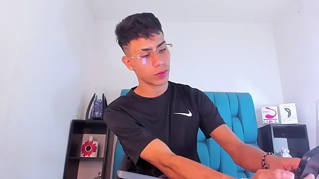 AlanNaughty online show from 01-19-25, 02:06