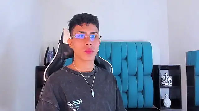 AlanNaughty online show from 01-24-25, 10:51