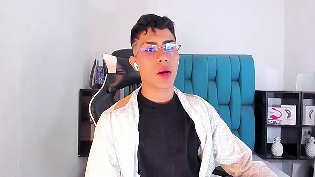 AlanNaughty online show from 02-20-25, 09:20