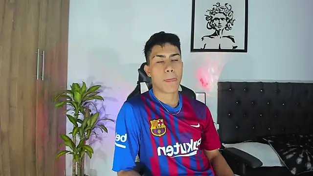 Snapshot of AlanNaughty chatting on 11-13-25, 11:47 AlanNaughty online show from 11-13-25, 11:47