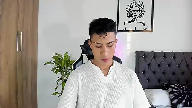 Snapshot of AlanNaughty chatting on 11-22-25, 10:09 AlanNaughty online show from 11-22-25, 10:09