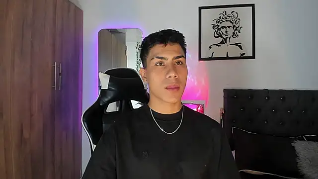 Snapshot of AlanNaughty chatting on 01-10-26, 12:34 AlanNaughty online show from 01-10-26, 12:34