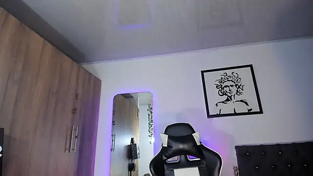 Snapshot of AlanNaughty chatting on 01-14-26, 11:53 AlanNaughty online show from 01-14-26, 11:53