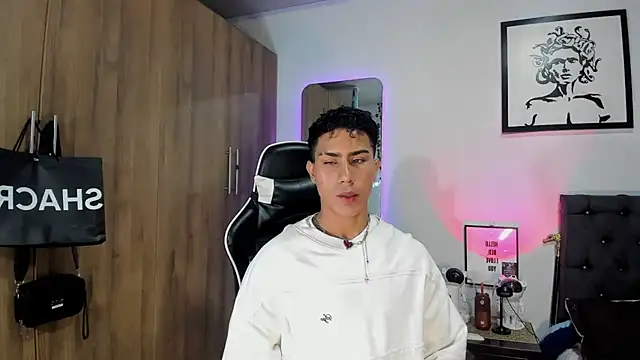 Snapshot of AlanNaughty chatting on 02-01-26, 02:21 AlanNaughty online show from 02-01-26, 02:21