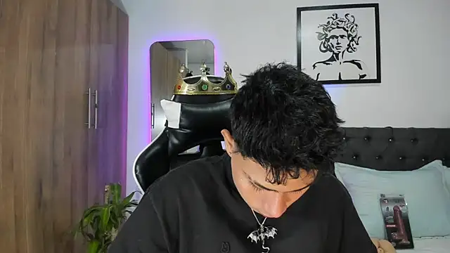 Snapshot of AlanNaughty chatting on 02-19-26, 06:31 AlanNaughty online show from 02-19-26, 06:31