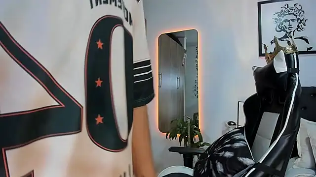 Snapshot of AlanNaughty chatting on 03-03-26, 05:24 AlanNaughty online show from 03-03-26, 05:24