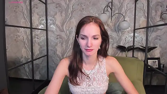 Snapshot of MirandaGlow chatting on 02-06-25, 11:54 MirandaGlow online show from 02-06-25, 11:54