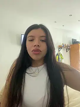 Snapshot of DulceAngelica chatting on 03-24-26, 02:27 DulceAngelica online show from 03-24-26, 02:27