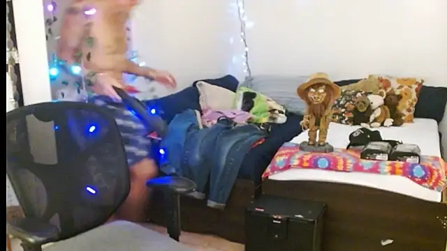 mycock2474u online show from 02-22-25, 01:02