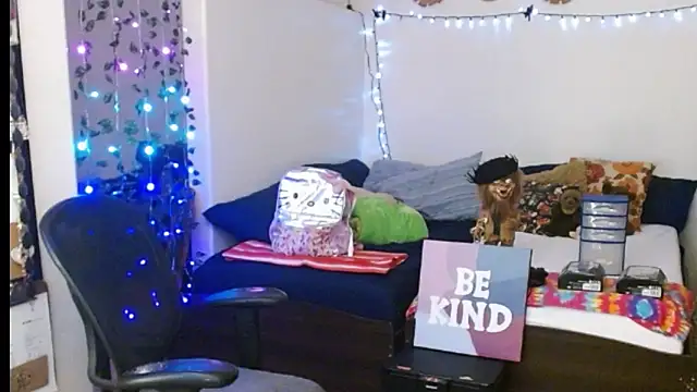 mycock2474u online show from 02-24-25, 04:27