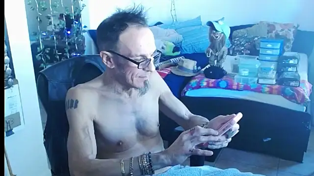 mycock2474u online show from 02-25-25, 06:42