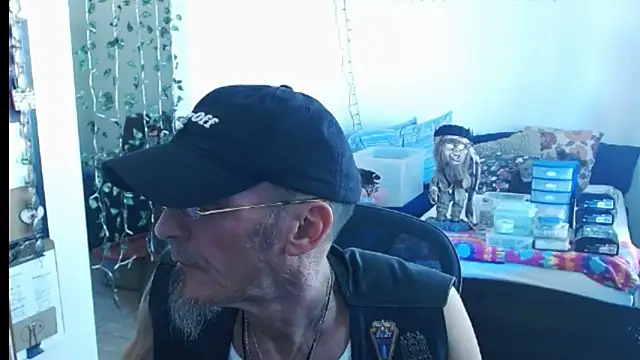 mycock2474u online show from 02-26-25, 09:16