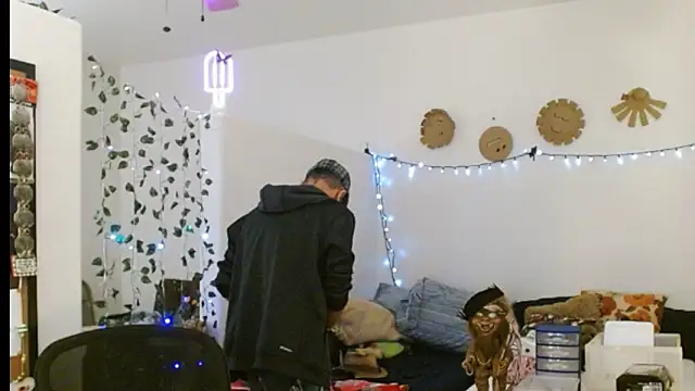 mycock2474u online show from 03-04-25, 07:30