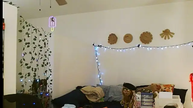 mycock2474u online show from 03-05-25, 04:13