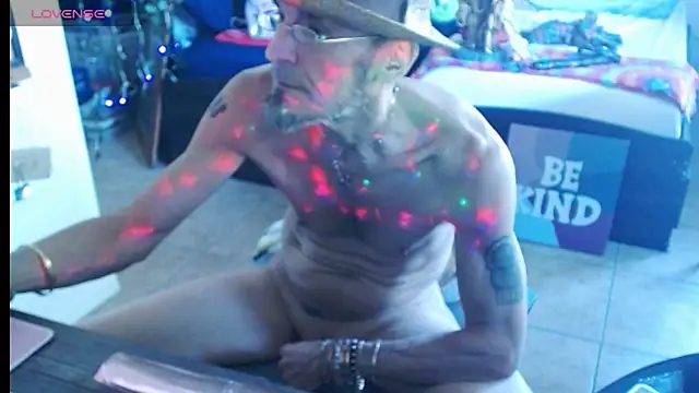 mycock2474u online show from 03-17-25, 04:33