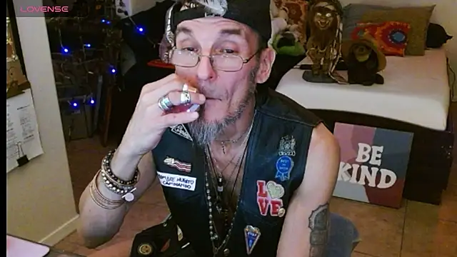 mycock2474u online show from 03-21-25, 07:11