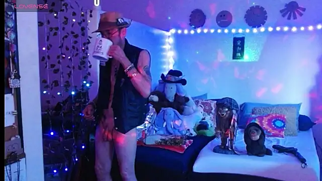 mycock2474u online show from 03-21-25, 01:34